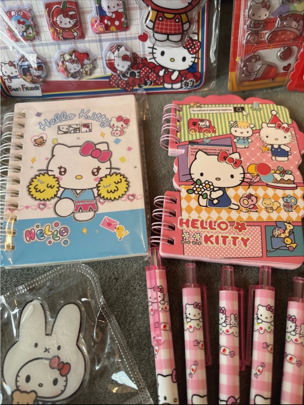 Hello Kitty Bundle! - Picture 8 of 9